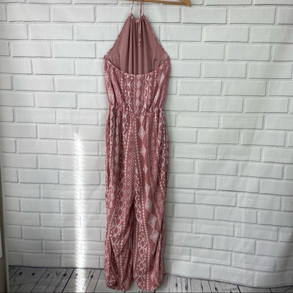 Lulu’s sparrow print halter jumpsuit size extra small - Picture 8 of 10